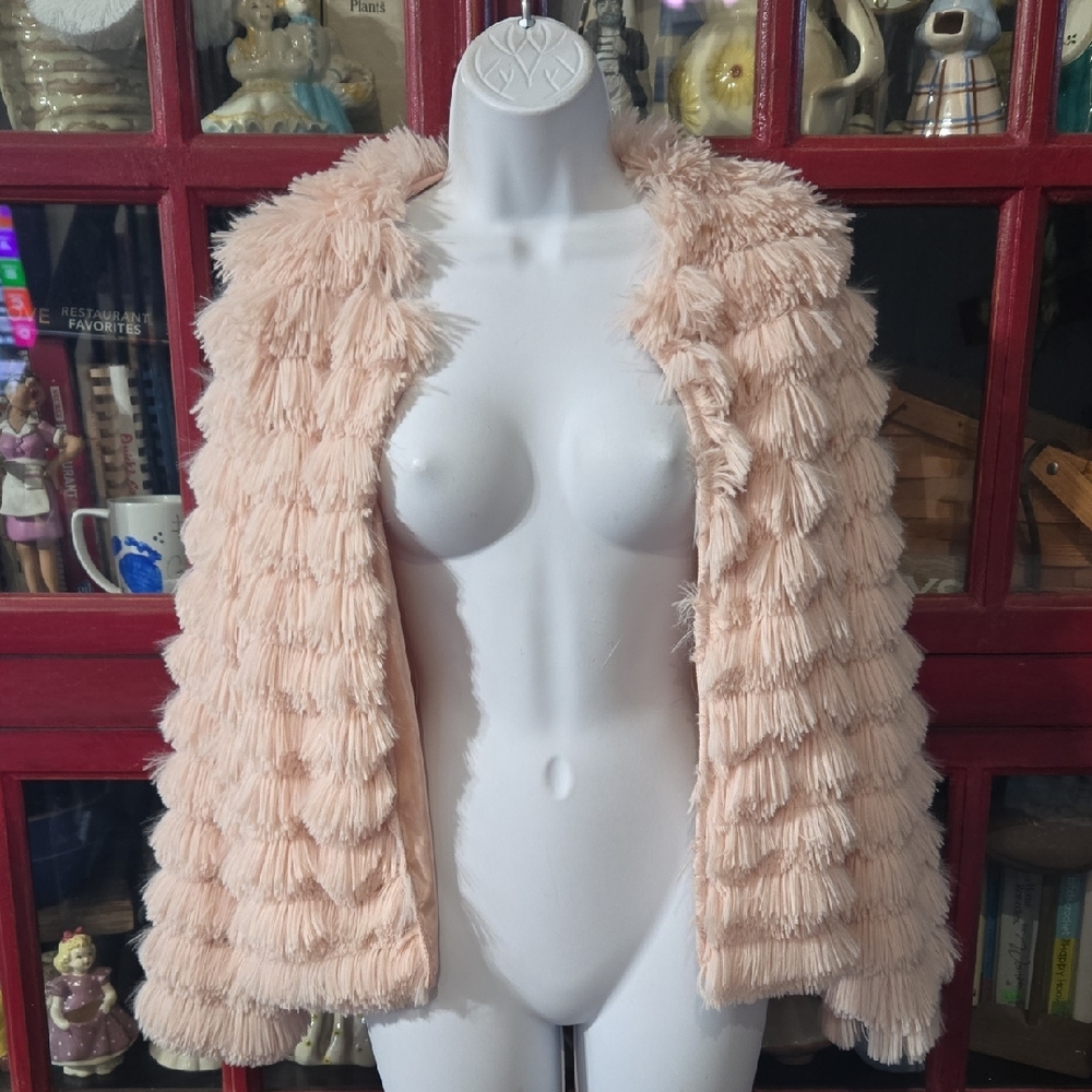GIA MONAE FRINGE FAUX FUR CARDIGAN JACKET SIZE SMALL.   #7292